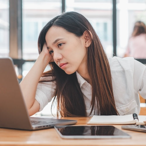 Disengaged Employees: Signs of Disengagement & How to Re-engage - HRDQ